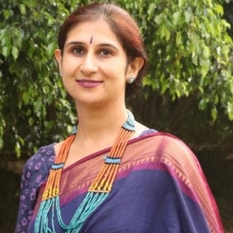 dr anuradha thakur portrait